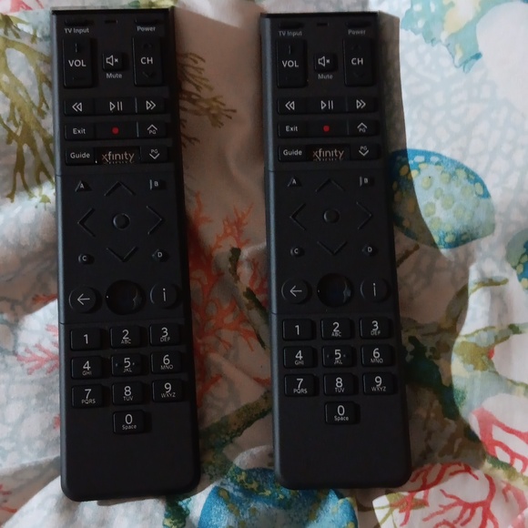 XFINITY XR15-v2UQ TV Voice Activation Remote Control (Gray) - Picture 2 of 4